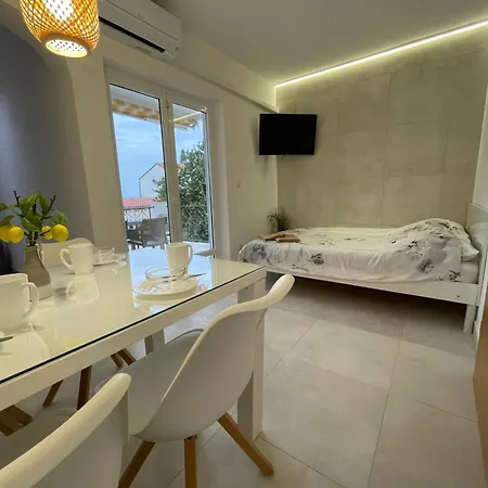 Vila Sabrina Selce Exterior photo